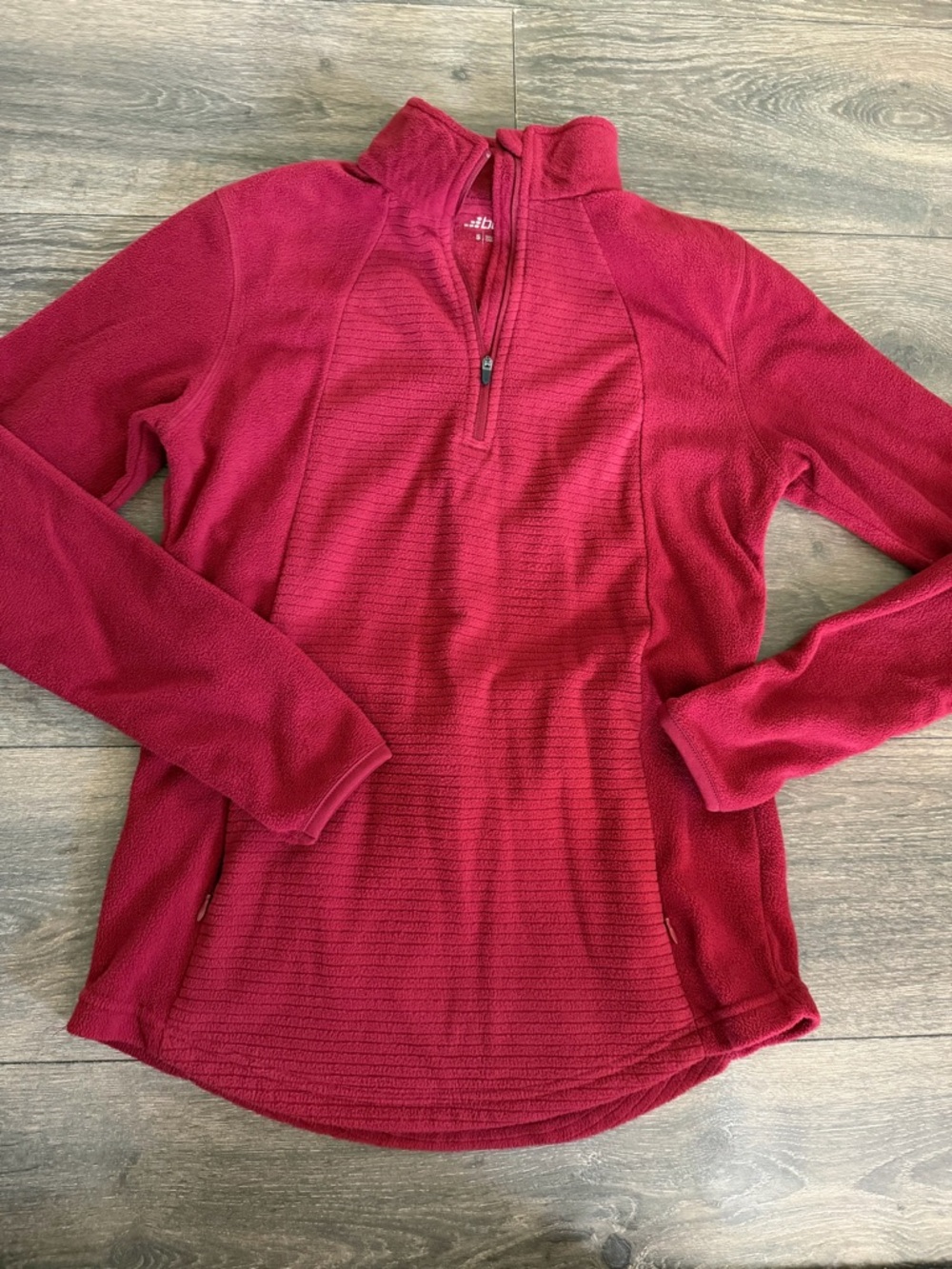 Sz S Quarter-Zip Fleece Pullover in Berry